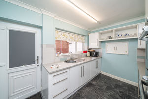 KITCHEN- click for photo gallery